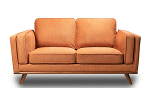 Causeuse Kassia de Kort & Co. de 65,4 po en tissu d’apparence lin avec base et pattes en bois - orange