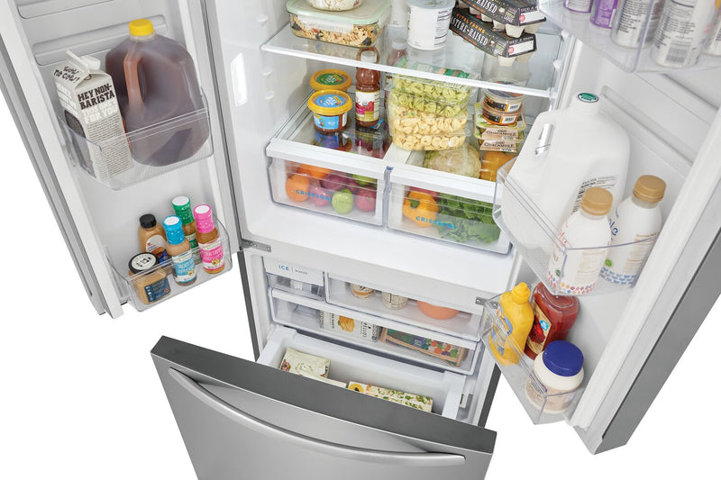 Réfrigérateur Frigidaire de 17,6 pi³ et de 31,3 po de profondeur comptoir à portes françaises - acier brossé - FRFG1723AV