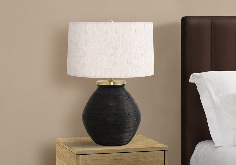 Lampe de table de 25 po béton noir avec touches dorées