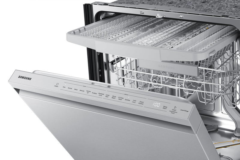 Lave-vaisselle encastré Samsung à 44 dBA de 24 po avec commandes sur le dessus et 3e panier - DW80B6060US/AC