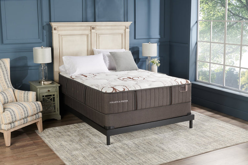 Ensemble matelas Ashton Gate collection Founders de Stearns & Foster pour grand lit