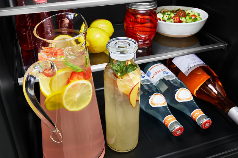 Réfrigérateur KitchenAid de 5,2 pi³ et de 24 po sous le comptoir - acier inoxydable noir avec fini PrintShieldMC - KURL314KBS