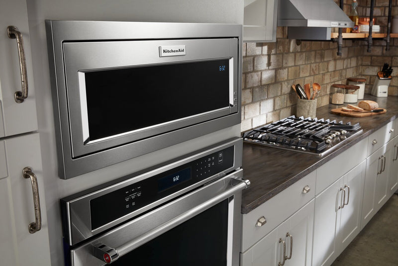 Four à micro-ondes encastré KitchenAid de 1,1 pi3 avec cuisson à 900 W - acier inoxydable - YKMBT5011KS
