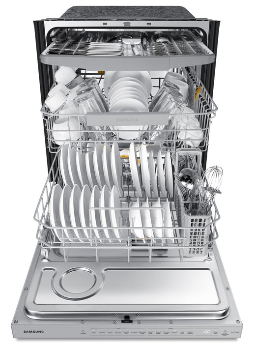 Lave-vaisselle encastré Samsung à 44 dBA de 24 po avec commandes sur le dessus et 3e panier - DW80B6060US/AC