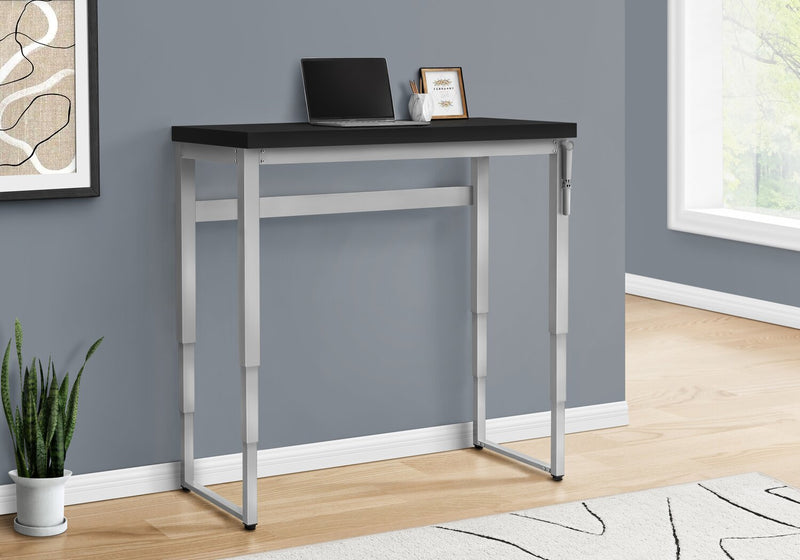 Bureau Kai de 47,25 po à hauteur réglable - noir et argenté