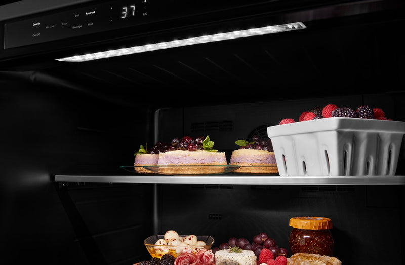 Réfrigérateur KitchenAid de 5,2 pi³ et de 24 po sous le comptoir - acier inoxydable noir avec fini PrintShieldMC - KURL314KBS