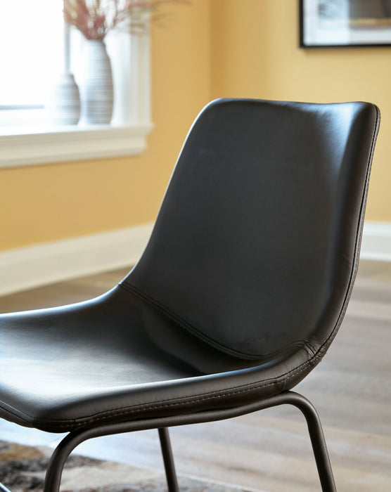 Chaise de salle à manger Cole en tissu de cuir végétalien et en métal - noire