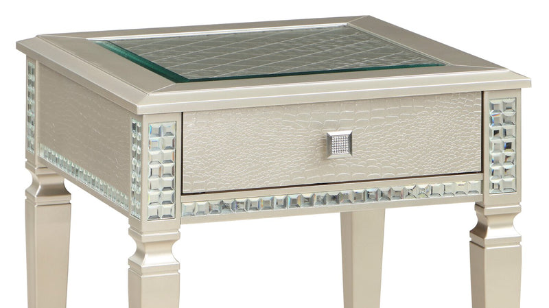 Table de bout somptueuse Tyra de 24 po avec rangement - champagne  