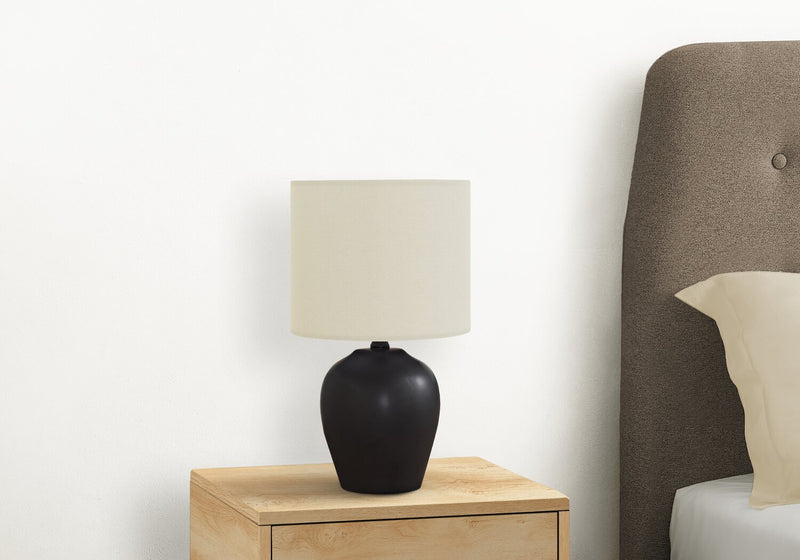 Lampe de table de 17 po en céramique noire avec abat-jour cylindrique