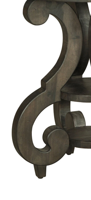 Table de bout ronde traditionnelle Bellamy de 22 po avec tablette - pin brun foncé avec base en bois à volutes