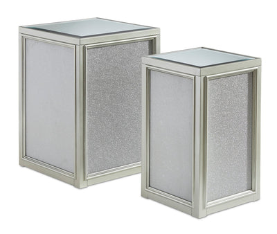 Enrica 16.13" Glam Square Glass Top End Table - Silver Finish |Table de bout carrée somptueuse Enrica de 16,13 po avec dessus en verre - fini argenté