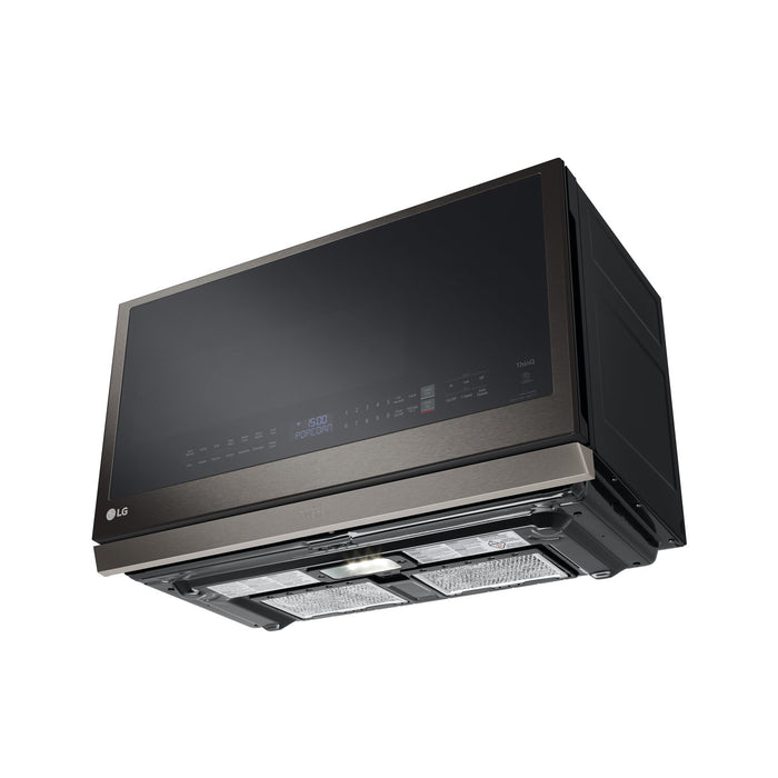 Four à micro-ondes à hotte intégrée LG de 2,1 pi³ avec ExtendaVentMC et cuisson par capteur - acier inoxydable noir Smudge-ProofMD - MVEL2137D