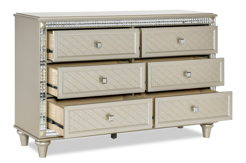 Commode somptueuse Tyra de 60,3 po (L) x 38,5 po (H) à 6 tiroirs pour la chambre à coucher - champagne