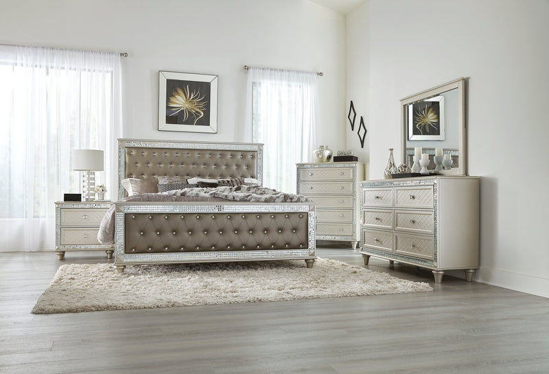 Ensemble de chambre à coucher Tyra 5 pièces somptueux en cuir végétalien avec lit, commode et miroir, champagne - format grand lit
