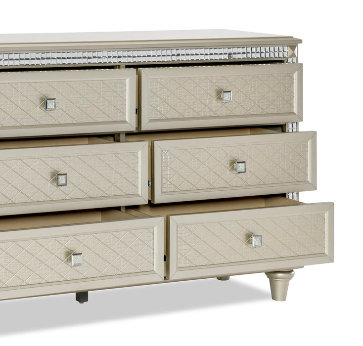 Commode somptueuse Tyra de 60,3 po (L) x 38,5 po (H) à 6 tiroirs pour la chambre à coucher - champagne