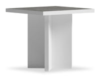 Table de bout moderne Marla de 23,6 po - blanche et grise avec imitation de marbre