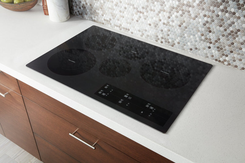 Surface de cuisson électrique Whirlpool de 30 po à 5 éléments - noire - WCE97US0KB