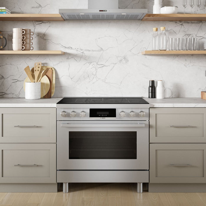 Cuisinière électrique à induction Bosch de série 800 de 3,7 pi3 - HIS8655C 