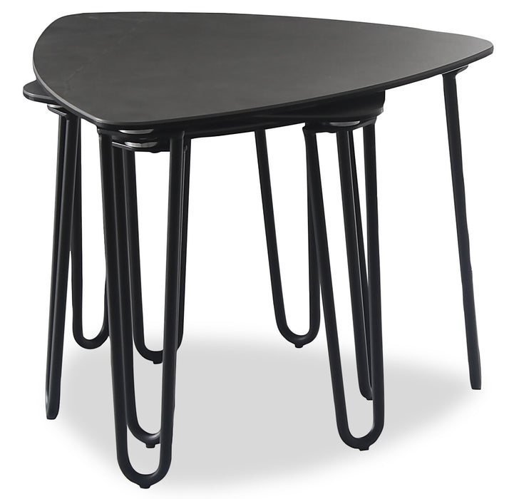 Ensemble 3 tables gigognes triangulaires modernes Hamilton de 22 po - dessus en imitation de marbre gris avec pattes en métal noir