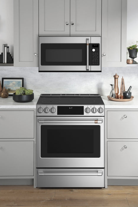 Cuisinière intelligente électrique Café de 5,7 pi³ avec caméra dans le four et capteur sur la surface de cuisson - acier inoxydable - CHS90XP2MS1