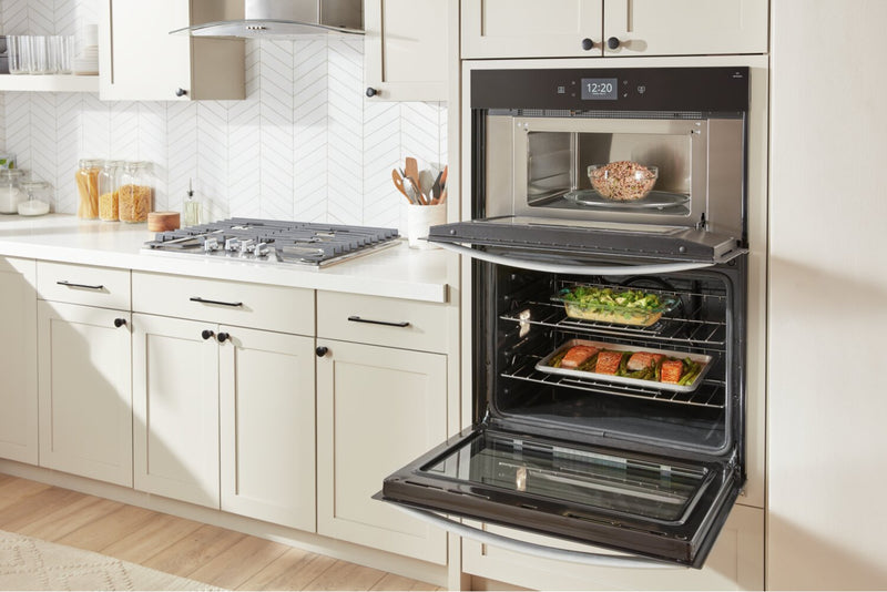 Four mural combiné électrique Whirlpool de 5 pi³ et de 30 po avec convection véritable - acier inoxydable noir avec fini PrintShieldMC - WOEC7030PV