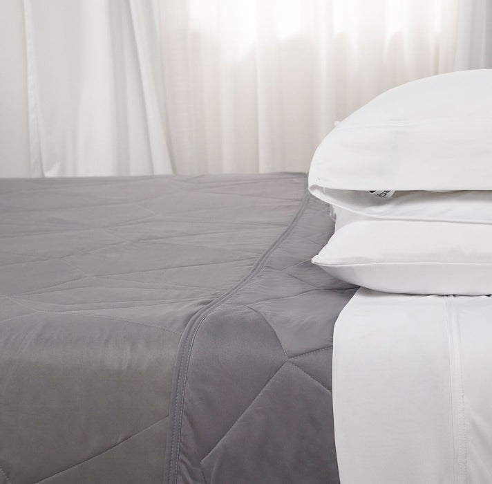 Couverture rafraîchissante BEDGEAR pour très grand lit - grise
