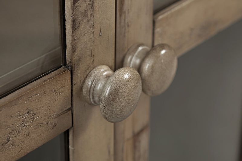 Armoire décorative Rocco de 32 po avec 2 portes - bois naturel