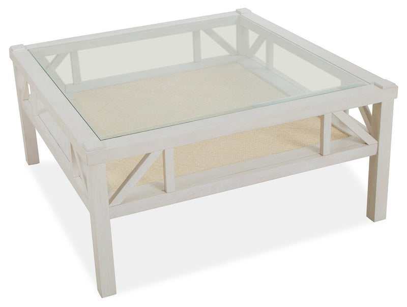 Table à café carrée traditionnelle Ellison de 38 po avec dessus en verre et tablette - bois blanc antique