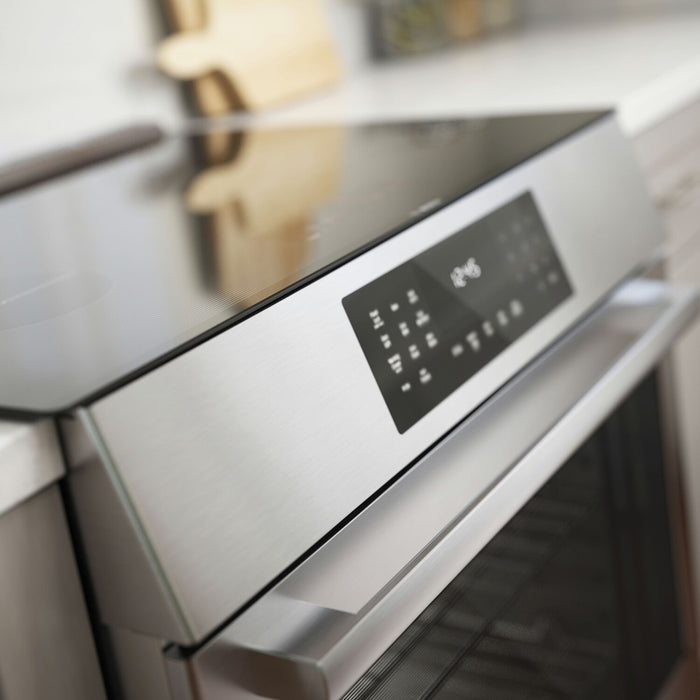 Cuisinière électrique Bosch de série 800 de 4,6 pi3 avec surface de cuisson à induction - HII8057C