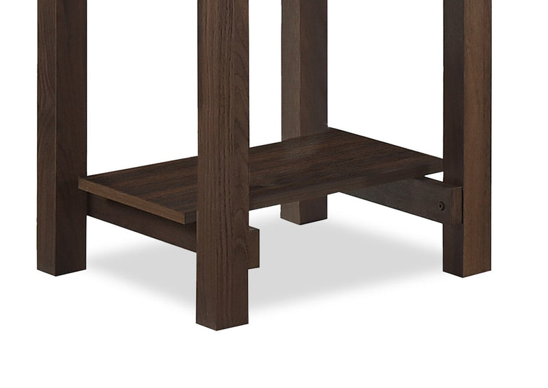 Table de bout traditionnelle Jordi de 17,7 po avec tablette - bois au fini noyer brun