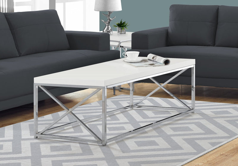 Table à café moderne Harper de 44 po - blanche avec base en métal chromé