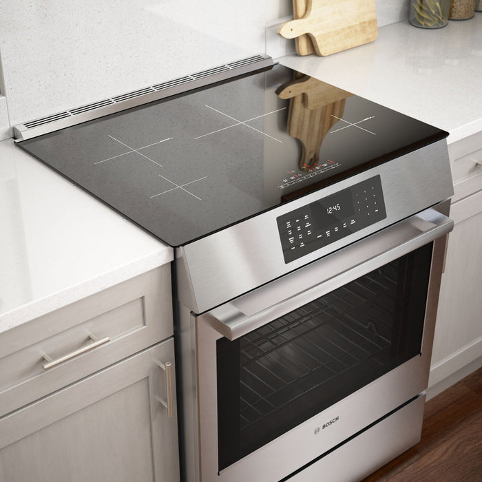 Cuisinière électrique Bosch de série 800 de 4,6 pi3 avec surface de cuisson à induction - HII8057C
