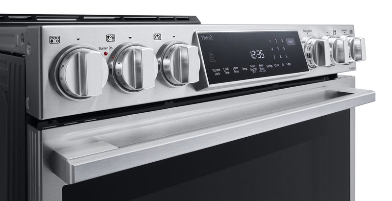 Cuisinière intelligente à induction LG Studio de 6,3 pi³ avec hublot InstaViewMD et friture à air - acier inoxydable Smudge-ProofMD - LSIS6338F
