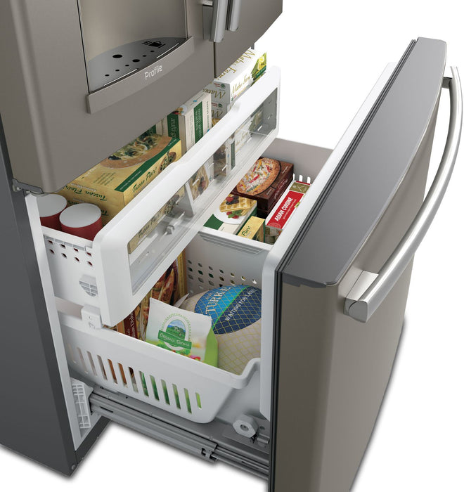 Réfrigérateur GE de 27,7 pi³ à portes françaises avec système d'infusion K-Cup Keurig – PFE28PMKES