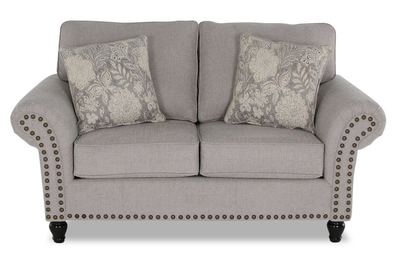 Causeuse Wynn de 70 po fabriquée au Canada en tissu de chenille avec bordure de clous décoratifs et pattes en oignon en bois - gris